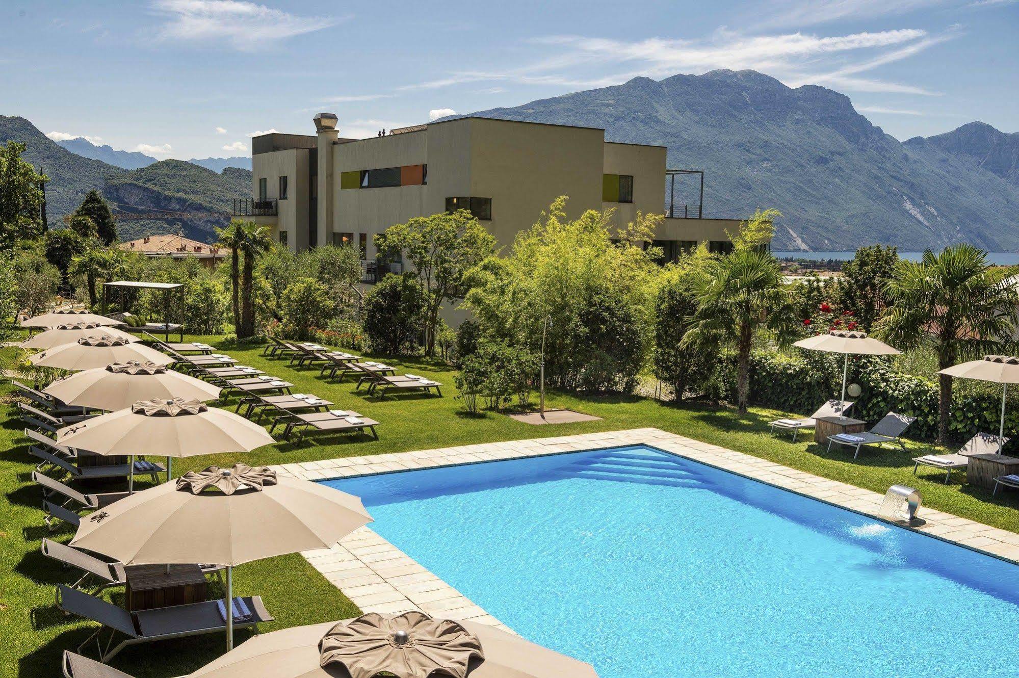 Active & Family Hotel Gioiosa Riva del Garda Exterior foto